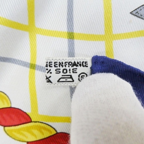 100% Auth Hermes "Grande Tenue" 100% Silk Scarf - Picture 8 of 8